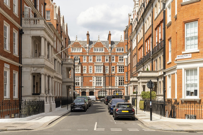 Specialist Advisory Appointed and coordinated specialist legal and tax advisors for clients.